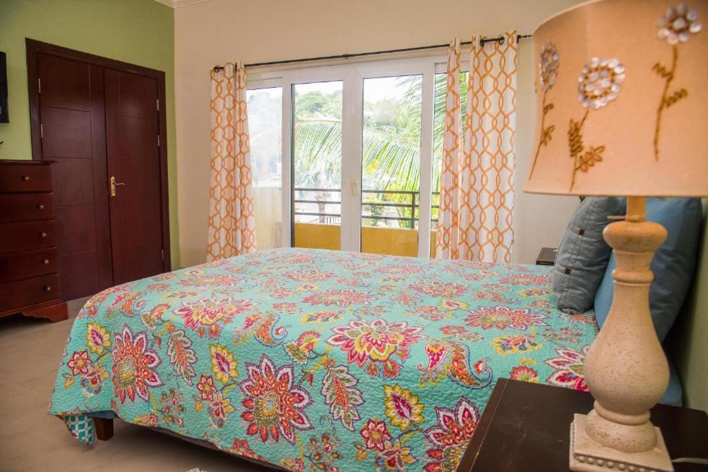 Appartamento Maribella@Crystal Cove Ocho Rios Stanmore Grove Esterno foto