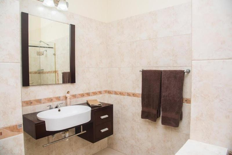 Appartamento Maribella@Crystal Cove Ocho Rios Stanmore Grove Esterno foto