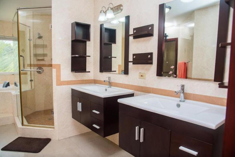 Appartamento Maribella@Crystal Cove Ocho Rios Stanmore Grove Esterno foto